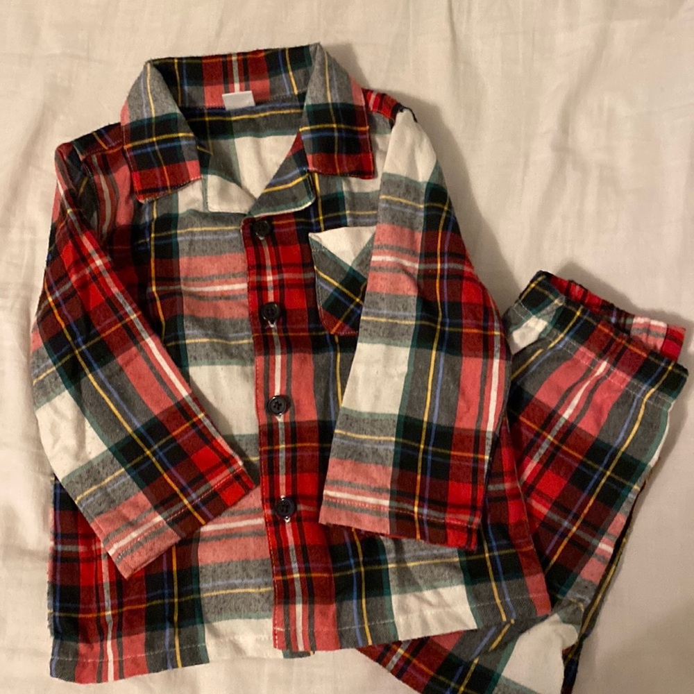 Old navy pjs size 18-24 months